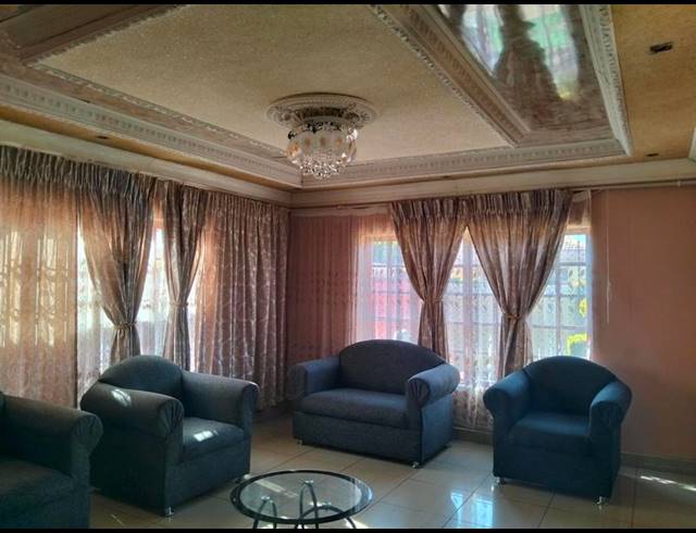 3 BEDROOM PROPERTY TO RENT IN CHROOM PARK